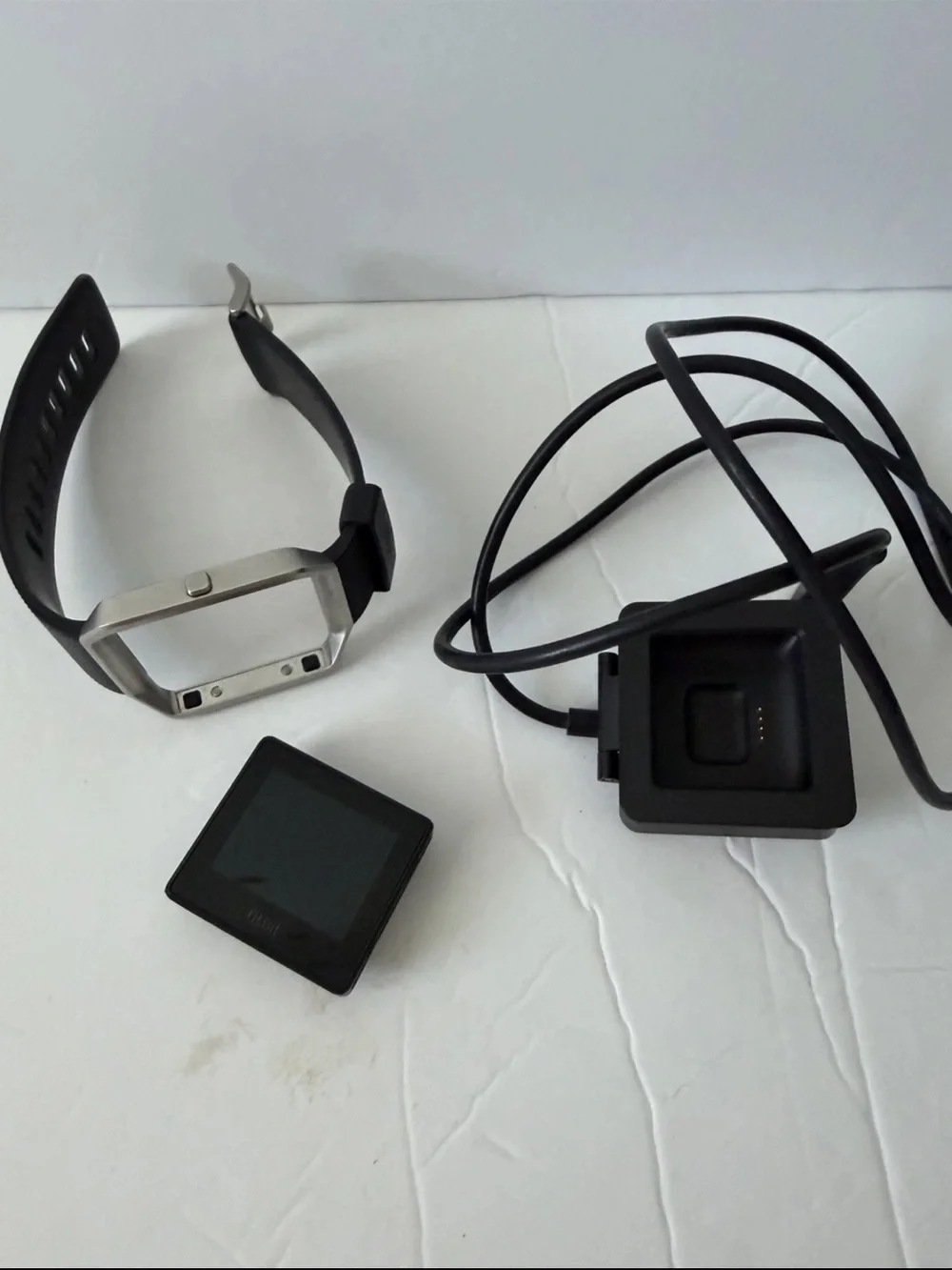 fitbit Blaze Silver Frame with Black Band and Charger